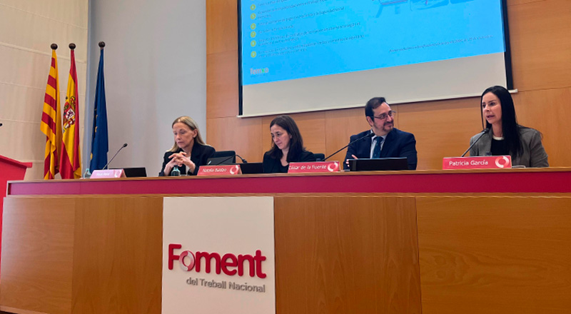 Ponentes durante la jornada de FP DUAL organizada por Foment del Treball Nacional en Barcelona