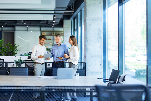 Competencias para 2030 Personas trabajando en una oficina